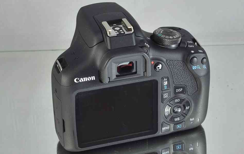 Canon EOS 2000D + EFS 18-55mm 380 Exp. - foto 8