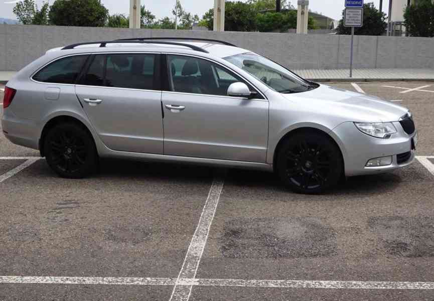 Škoda Superb 2.0 TDI Combi r.v.2012 (125 kw) Koupeno v ČR - foto 2