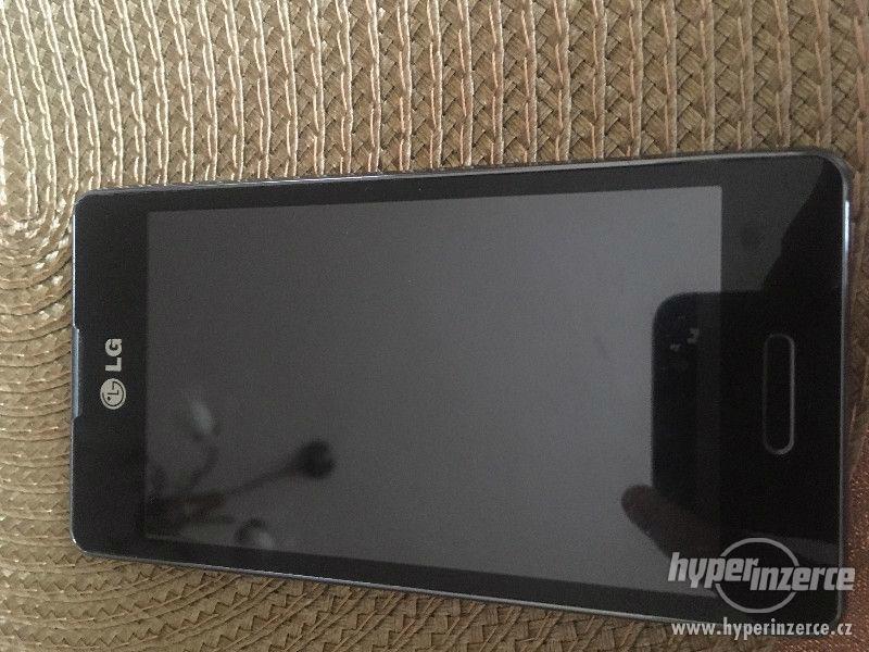 Mobilní telefon LG Optimus L5 E460 - foto 1