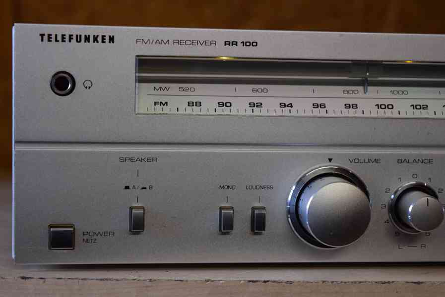 TELEFUNKEN RR 100 VINTAGE STEREO RECEIVER !! - foto 2