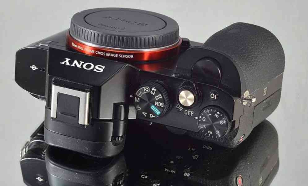 Sony Alpha 7 **Full frame 24,3 Mpx* 9600 Exp. - foto 4