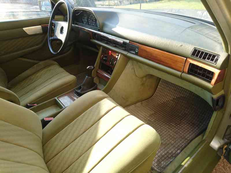 Mercedes-Benz W126 - foto 8