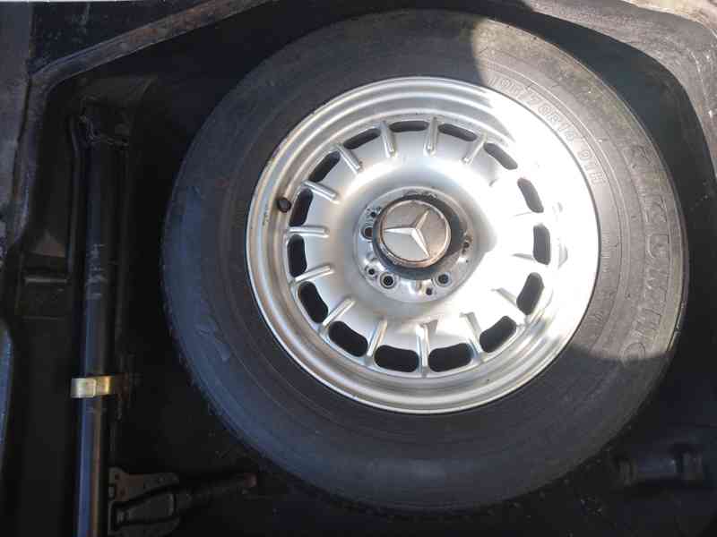 Mercedes-Benz W126 - foto 12