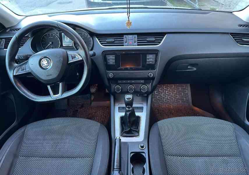 Škoda Octavia 1,6   III - foto 2