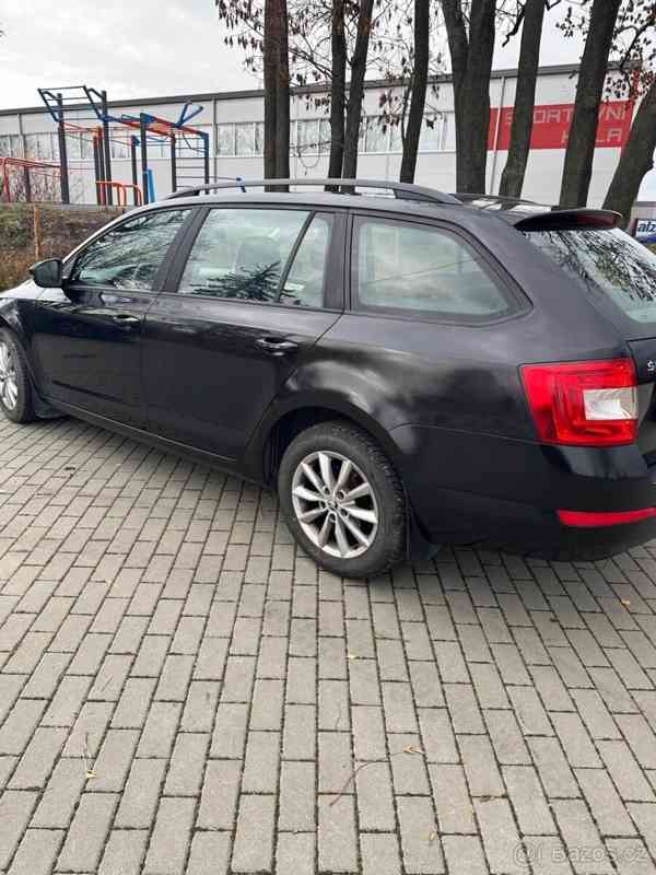 Škoda Octavia 1,6   III - foto 9