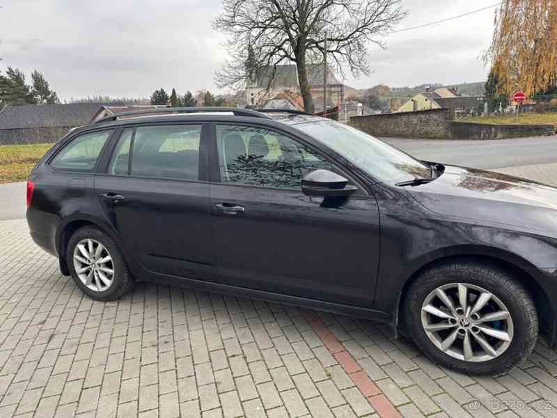 Škoda Octavia 1,6   III - foto 11