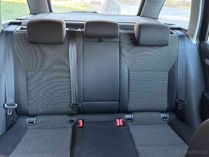 Škoda Octavia 1,6   III - foto 16