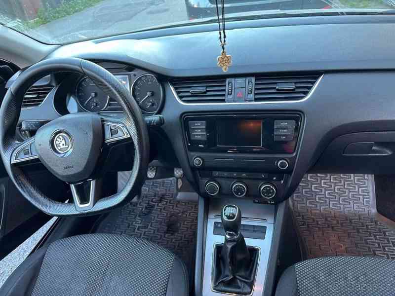 Škoda Octavia 1,6   III - foto 15