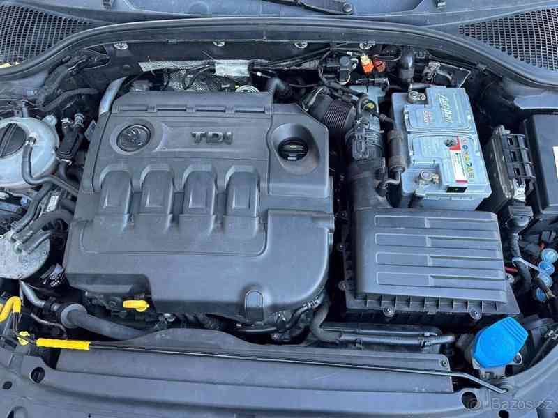 Škoda Octavia 1,6   III - foto 6