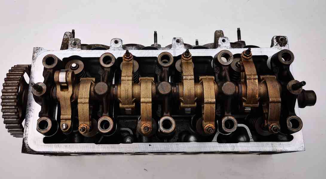 Hlava motoru Peugeot 207, 1.4, 4V - foto 5