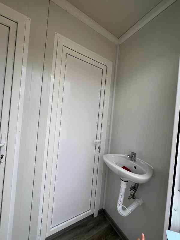 Sanitární kontejnery na míru až z modulů 9x3m - foto 2