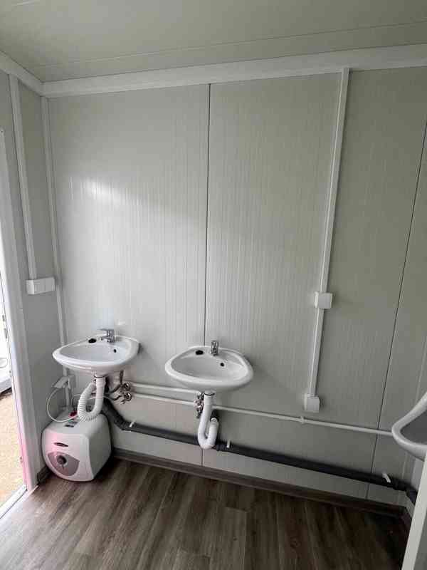 Sanitární kontejnery na míru až z modulů 9x3m - foto 8