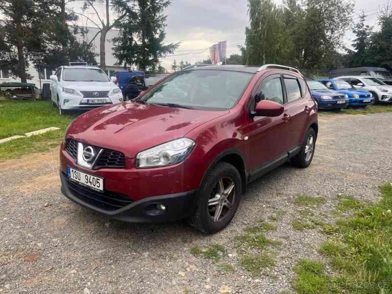 Nissan Qashqai 2,0   4x4 - foto 11