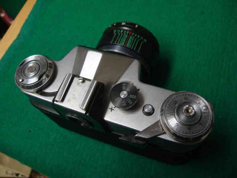 Foto fotoaparát Zenit-E objektiv HELIOS 44-2 2/58MM pouzdro - foto 4