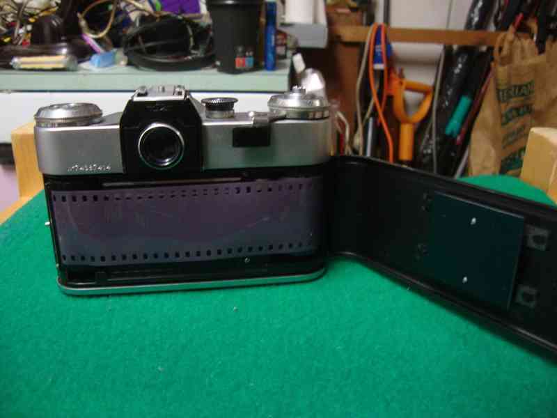 Foto fotoaparát Zenit-E objektiv HELIOS 44-2 2/58MM pouzdro - foto 18