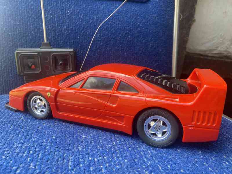 Retro Legendární Ferrari F40! Stará hračka - foto 17