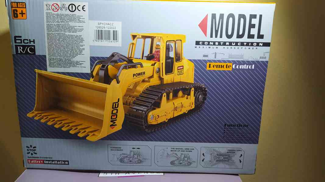 RC Buldozer - foto 10