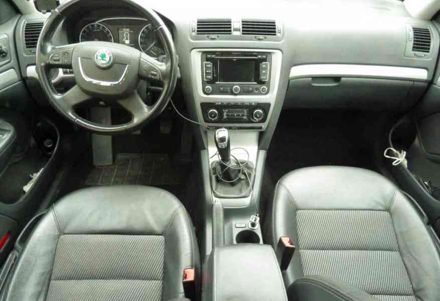 Škoda Octavia Combi 2,0 TDI 103KW, Elegance, - foto 9