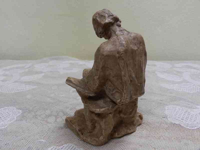 Stará keramická Plastika Muž s Knihou Učenec Značeno - foto 5