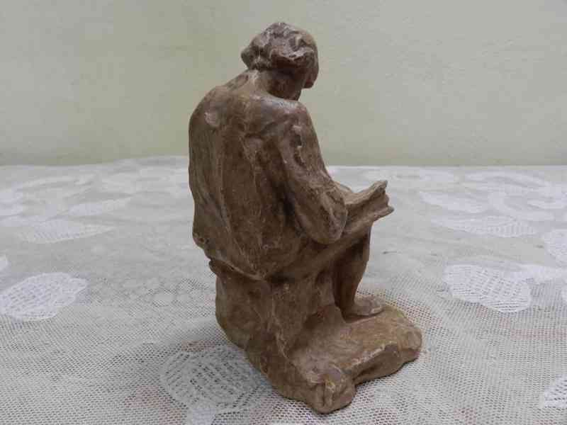 Stará keramická Plastika Muž s Knihou Učenec Značeno - foto 6