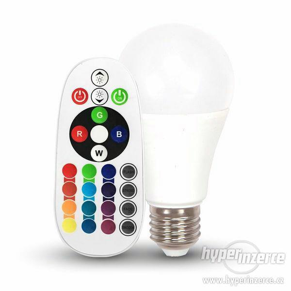 Vícebarevná LED žárovka E27 RGB 6W 470lm - foto 1