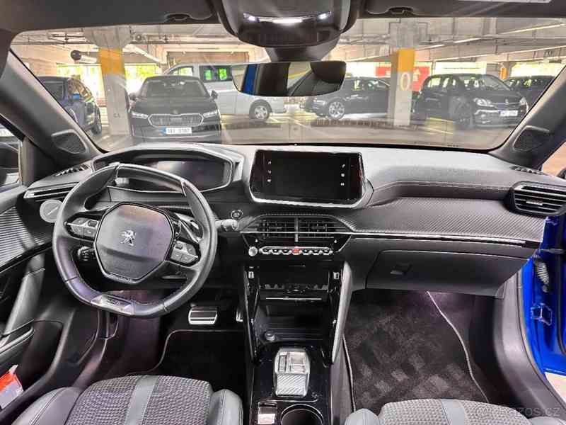Peugeot 208 1,2   GT,AUTOMAT EAT8 /130 Koní - foto 4