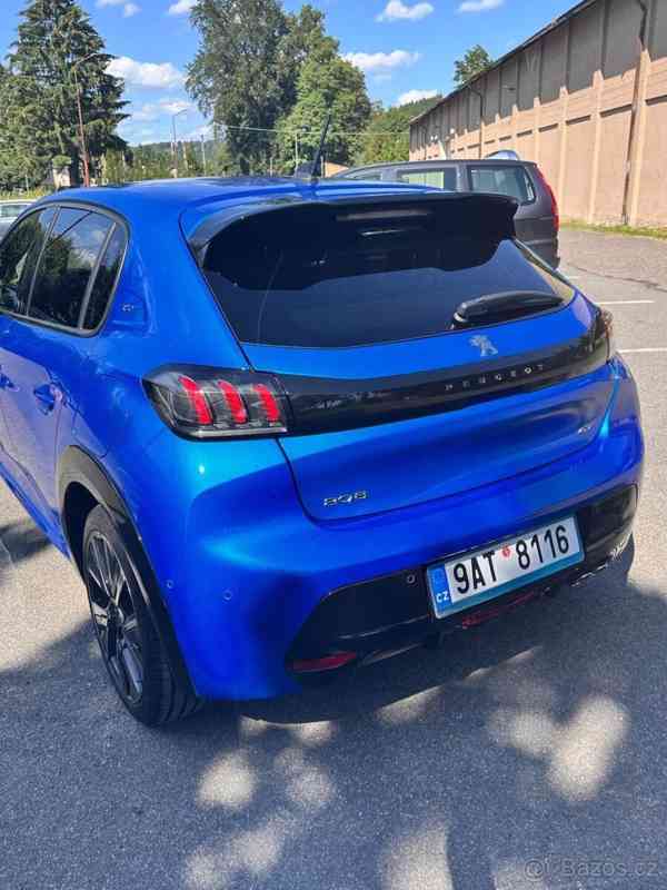 Peugeot 208 1,2   GT,AUTOMAT EAT8 /130 Koní - foto 2