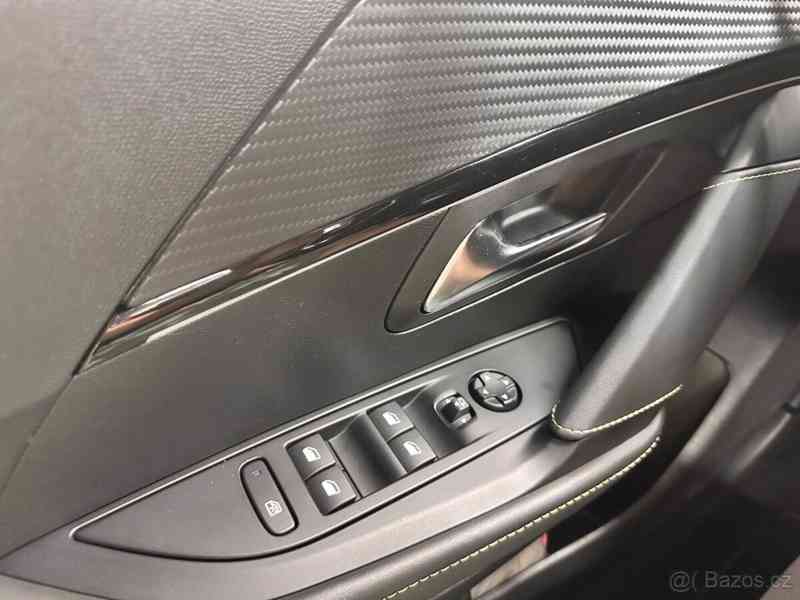 Peugeot 208 1,2   GT,AUTOMAT EAT8 /130 Koní - foto 9