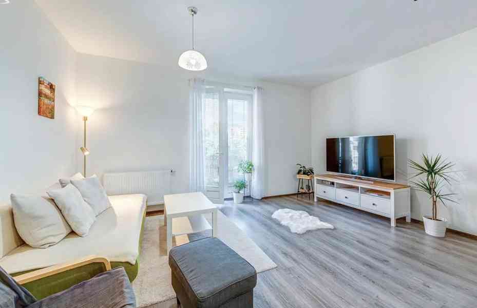 Pronájem bytu 2+kk 55 m² - foto 7