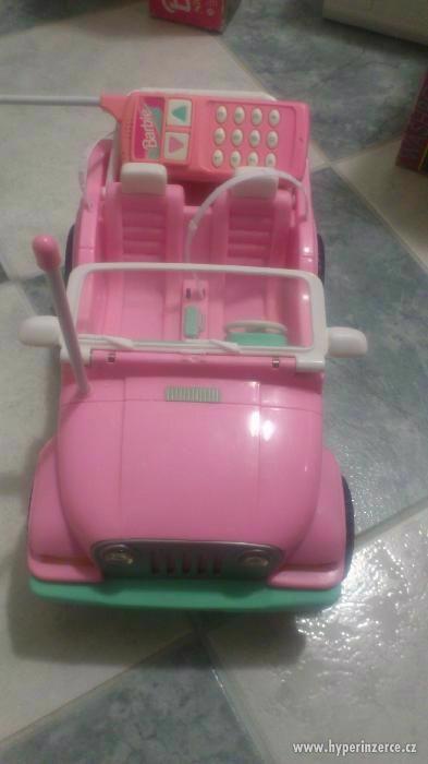 Barbie autíčko na dálkové ovládání - foto 1