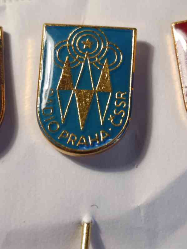 Sada 6 sběrat. odznaků Radio Praha ČSSR tři vysílače pavéza - foto 2