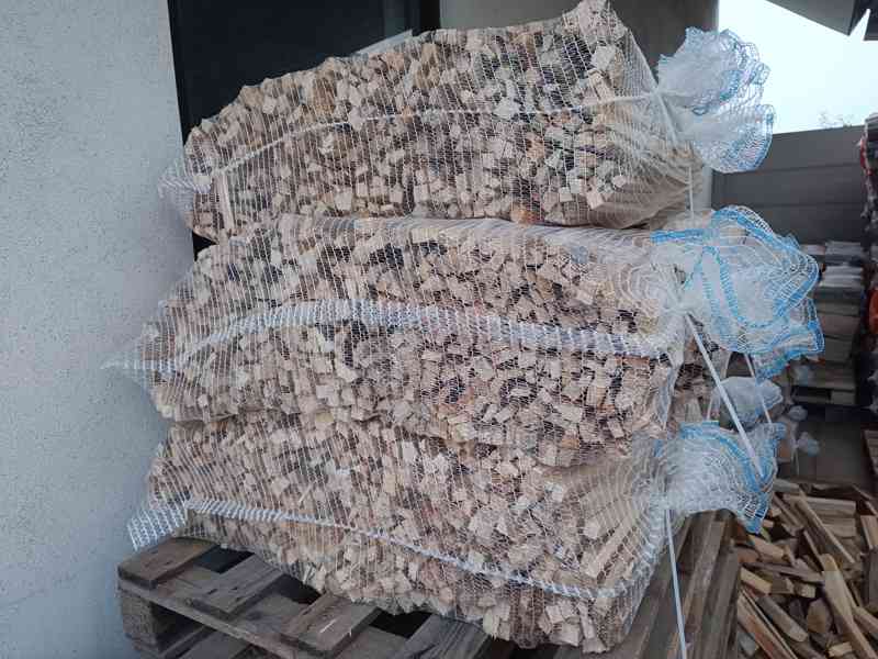 ZÁPALKA PRO VÁŠ KRB: EXTRÉMNĚ SUCHÉ SMRKOVÉ TŘÍSKY NA PODPAL - foto 2