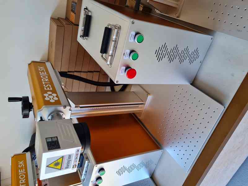 Fiber laser 20W, 30W a 50W na popis súčiastok a kovu - foto 1