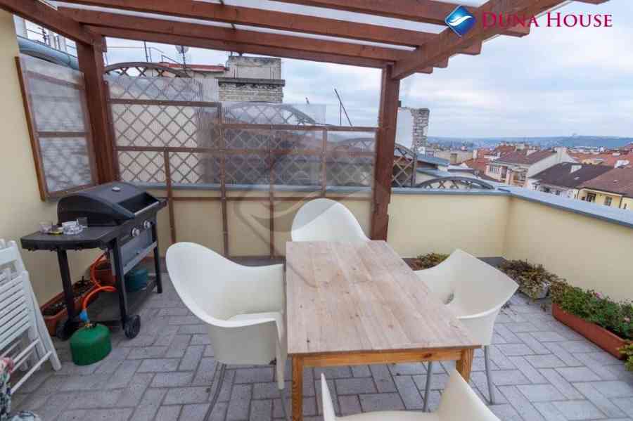 Prodej mezonetového bytu 3+KK s terasou a balkonem, Praha 2 - Vinohrady. - foto 2