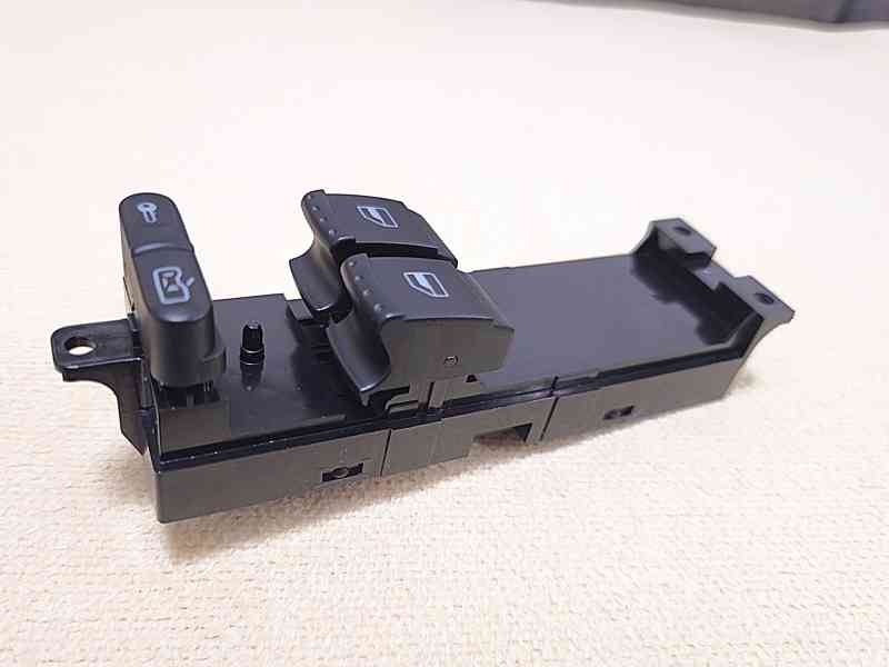 ZÁNOVNÍ Škoda spínač ovládání předních oken 1J3 959 857 A - foto 2