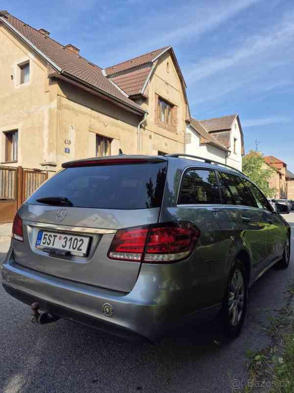 Mercedes E Klasse 220 combi  - foto 3
