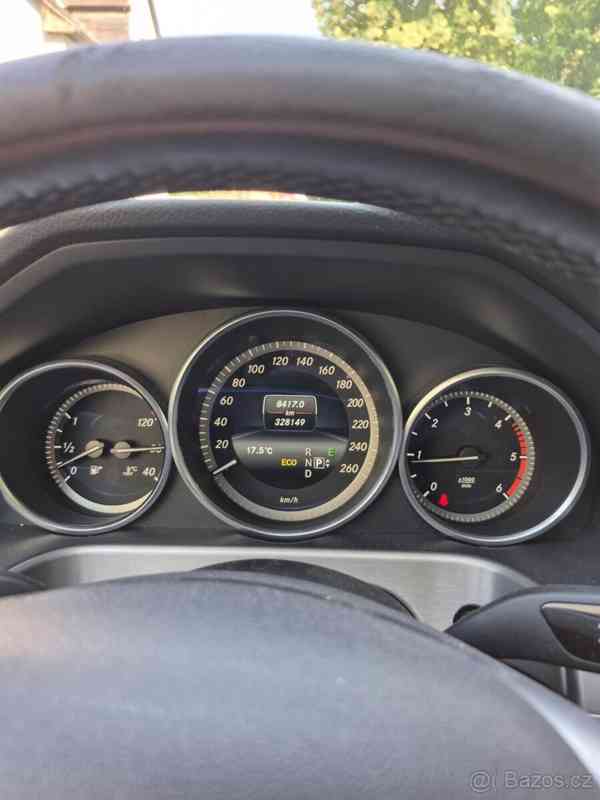 Mercedes E Klasse 220 combi  - foto 4