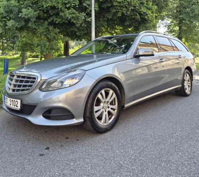 Mercedes E Klasse 220 combi  - foto 2