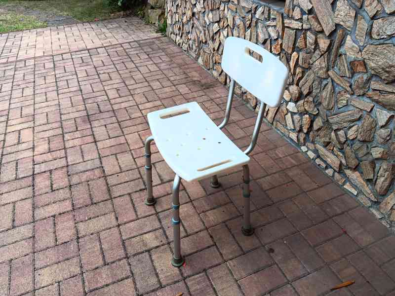 Prodám židli do sprchového koutu. - foto 2