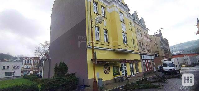 Prodej zavedeného baru s bytem 1+kk v Kraslicích (147 m2 ) - foto 3