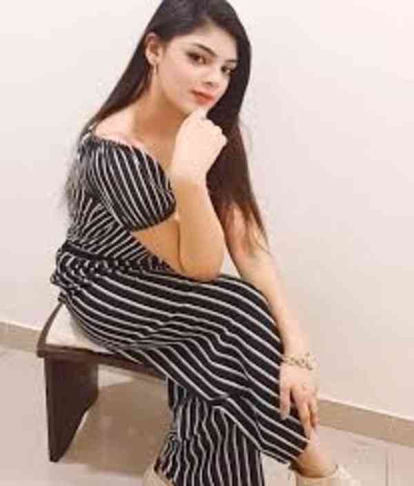 Call Girls Service in Karachi 03280833300 Gorgeous Girls