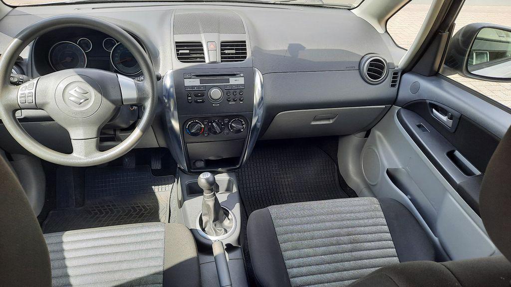 Suzuki SX4 1.6 4x4 Club benzín 88kw - foto 17