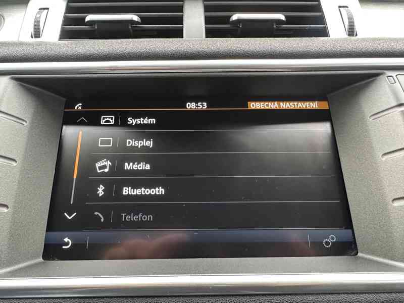 Land Rover Range Rover Evoque 2.0 TD4 4x4/Bixenon/1Maj/Tažné - foto 26