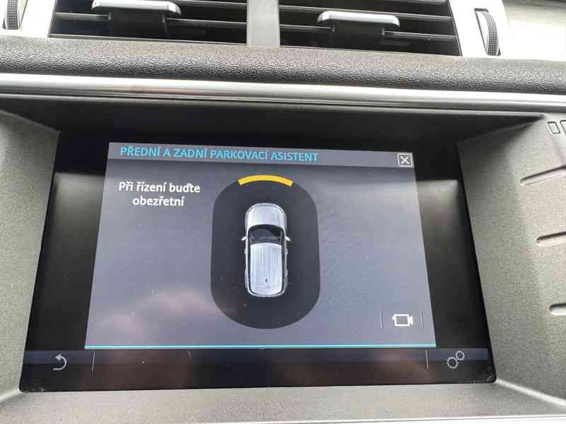 Land Rover Range Rover Evoque 2.0 TD4 4x4/Bixenon/1Maj/Tažné - foto 29