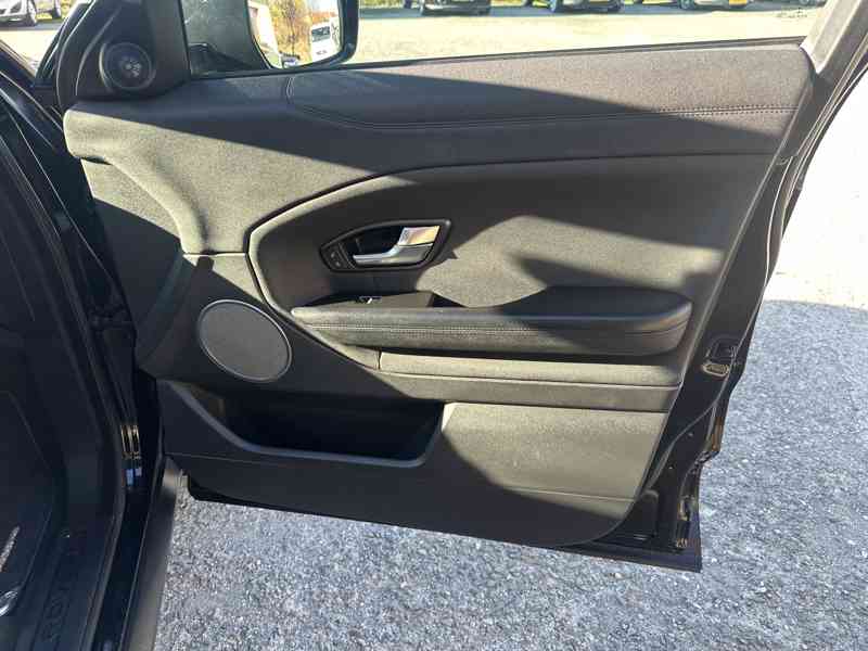 Land Rover Range Rover Evoque 2.0 TD4 4x4/Bixenon/1Maj/Tažné - foto 22