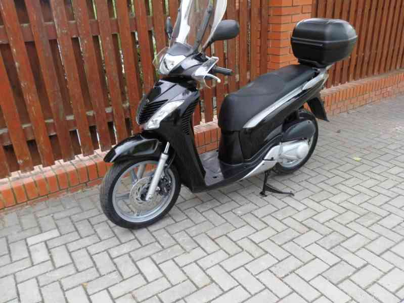 Honda SH 125i (2010) - foto 15