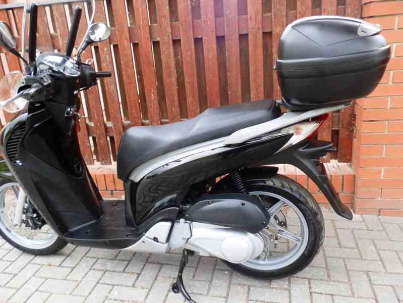 Honda SH 125i (2010) - foto 18