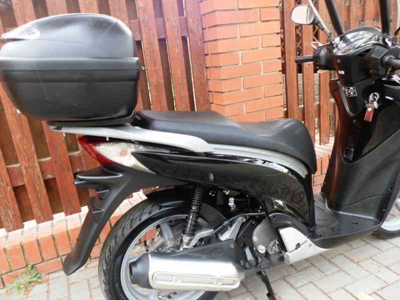 Honda SH 125i (2010) - foto 23