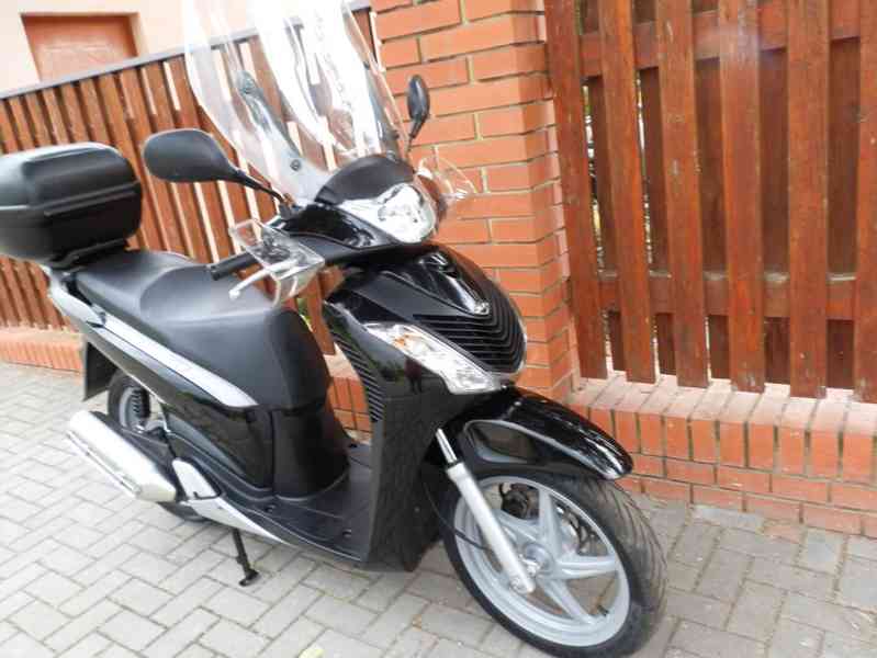 Honda SH 125i (2010) - foto 29