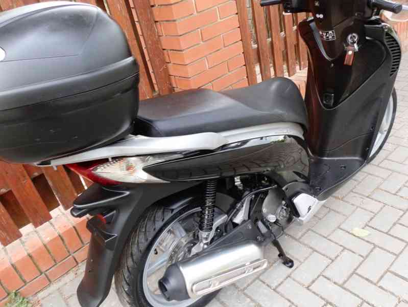 Honda SH 125i (2010) - foto 25